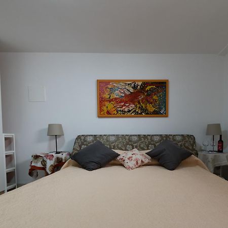 Villa Iscla Maison D'Hotes อีสเกีย ภายนอก รูปภาพ