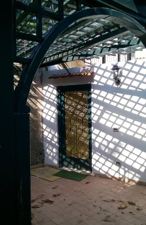 Villa Iscla Maison D'Hotes อีสเกีย ภายนอก รูปภาพ