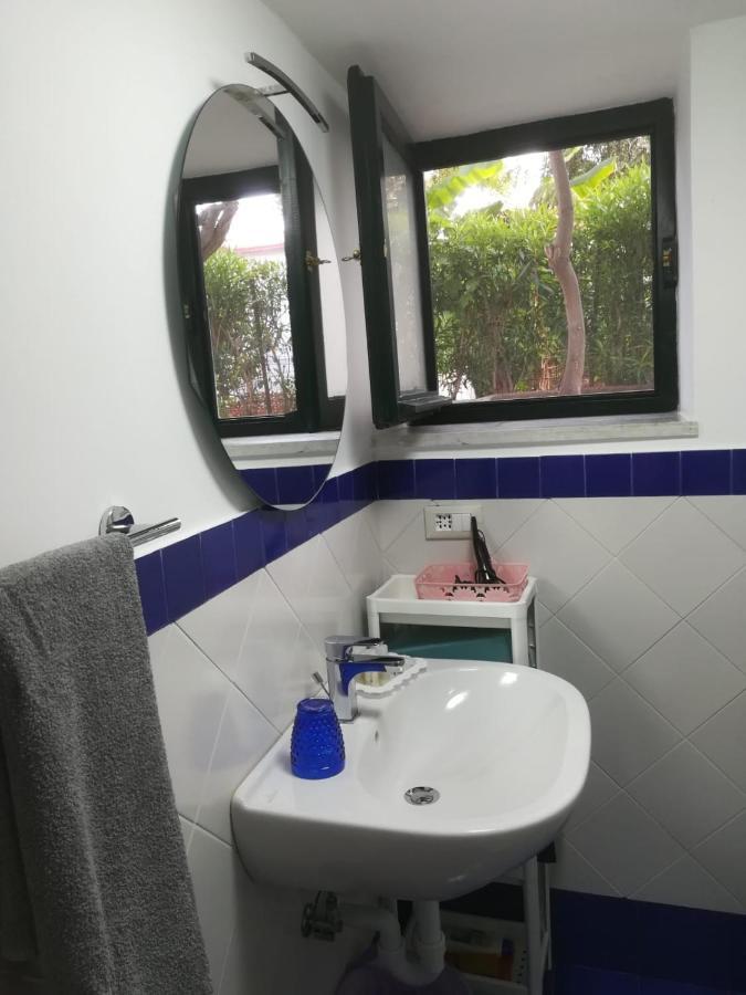 Villa Iscla Maison D'Hotes อีสเกีย ภายนอก รูปภาพ