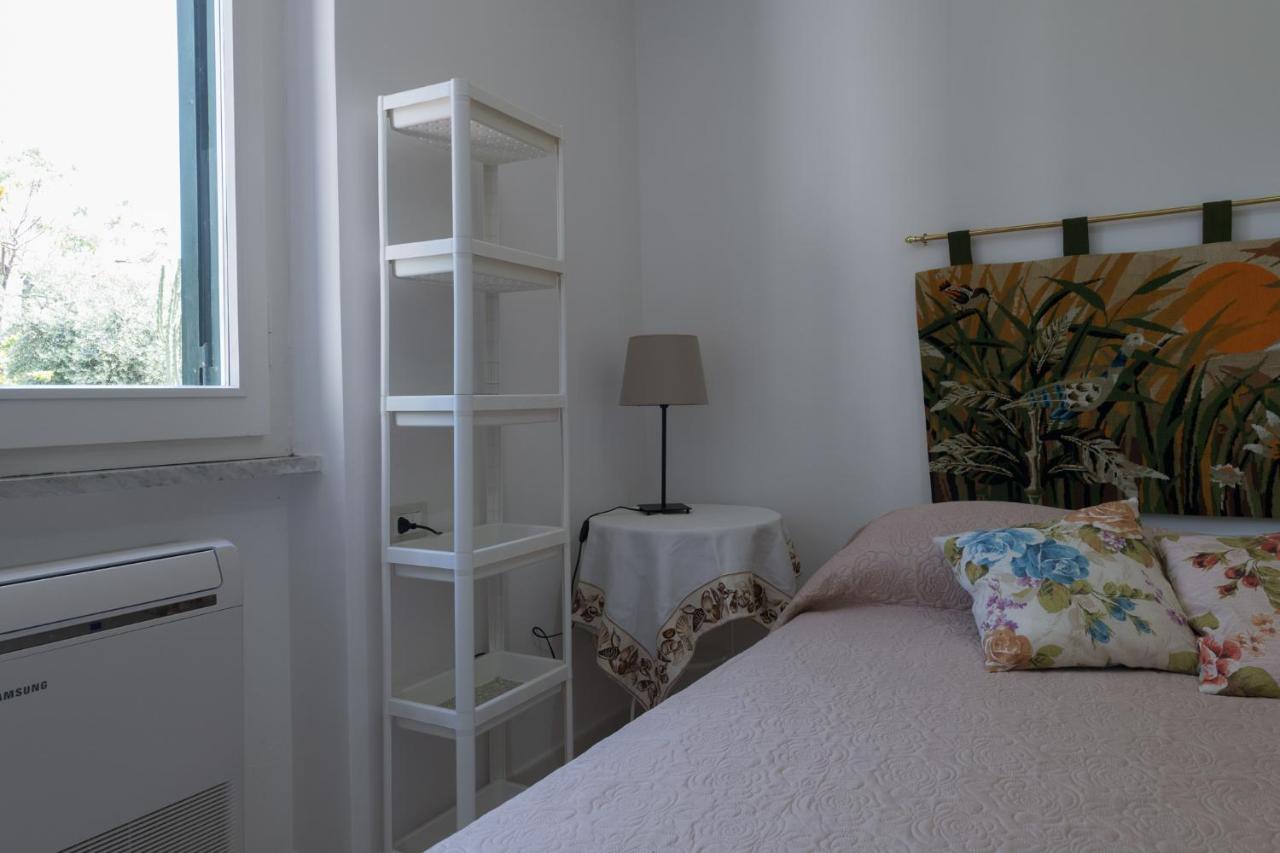 Villa Iscla Maison D'Hotes อีสเกีย ภายนอก รูปภาพ