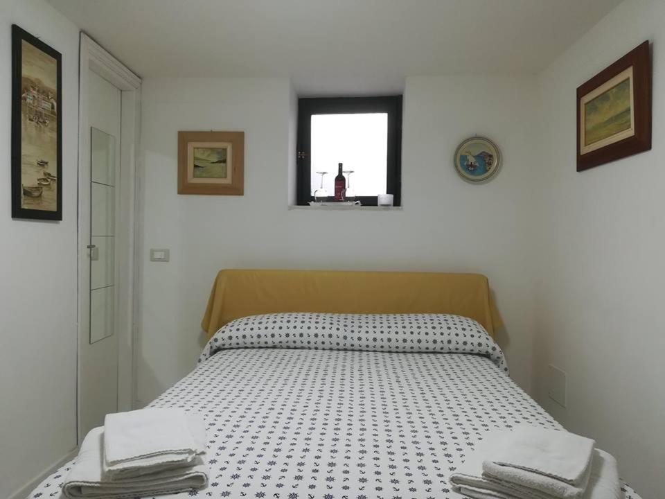 Villa Iscla Maison D'Hotes อีสเกีย ภายนอก รูปภาพ